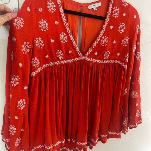 Fate red and white boho tunic top size S - Picture 2 of 5